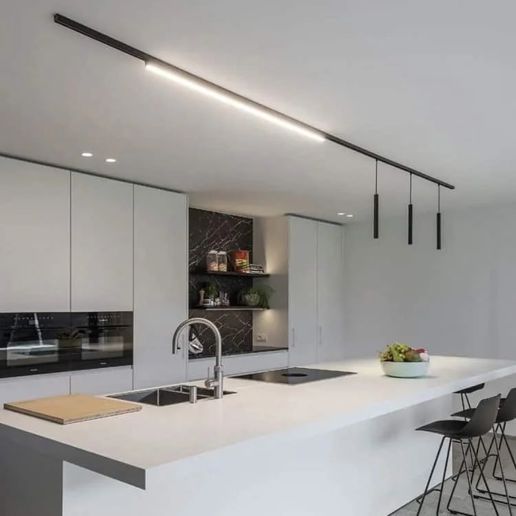 Iluminação magnética de 48V em trilho de sobrepor para cozinha