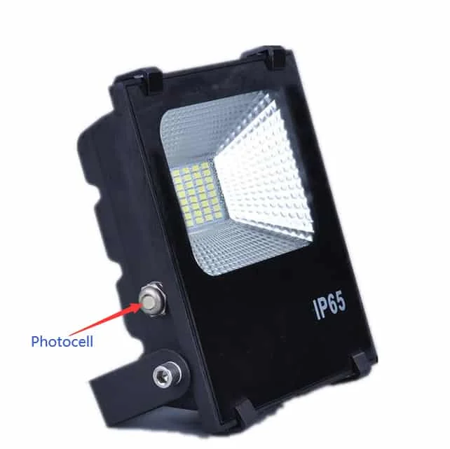 Refletores LED com acionamento do anoitecer ao amanhecer