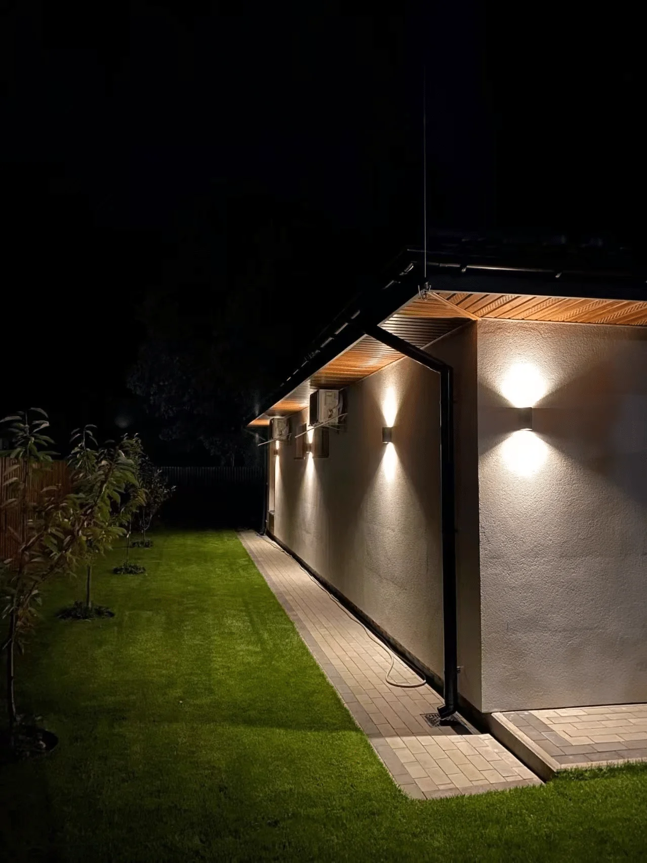 Arandelas LED externas para iluminação de fachadas