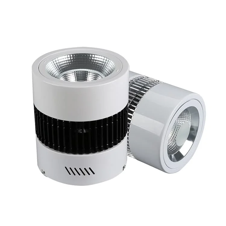 Downlights de sobrepor ou suspensos de 50W a 200W