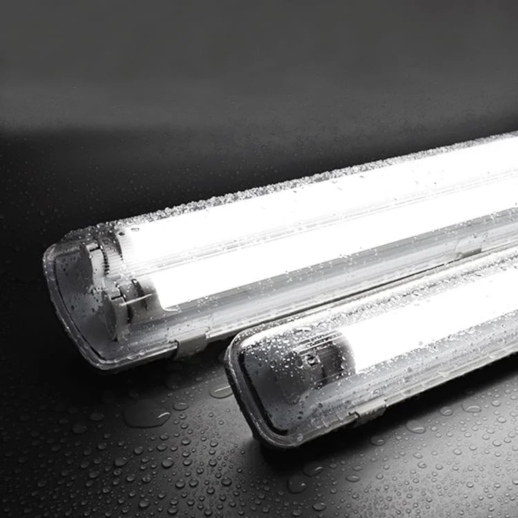 Luminária LED hermética IP65