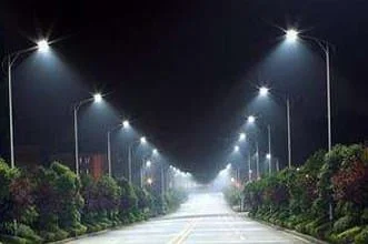 Luminárias LED com refletor para iluminação pública