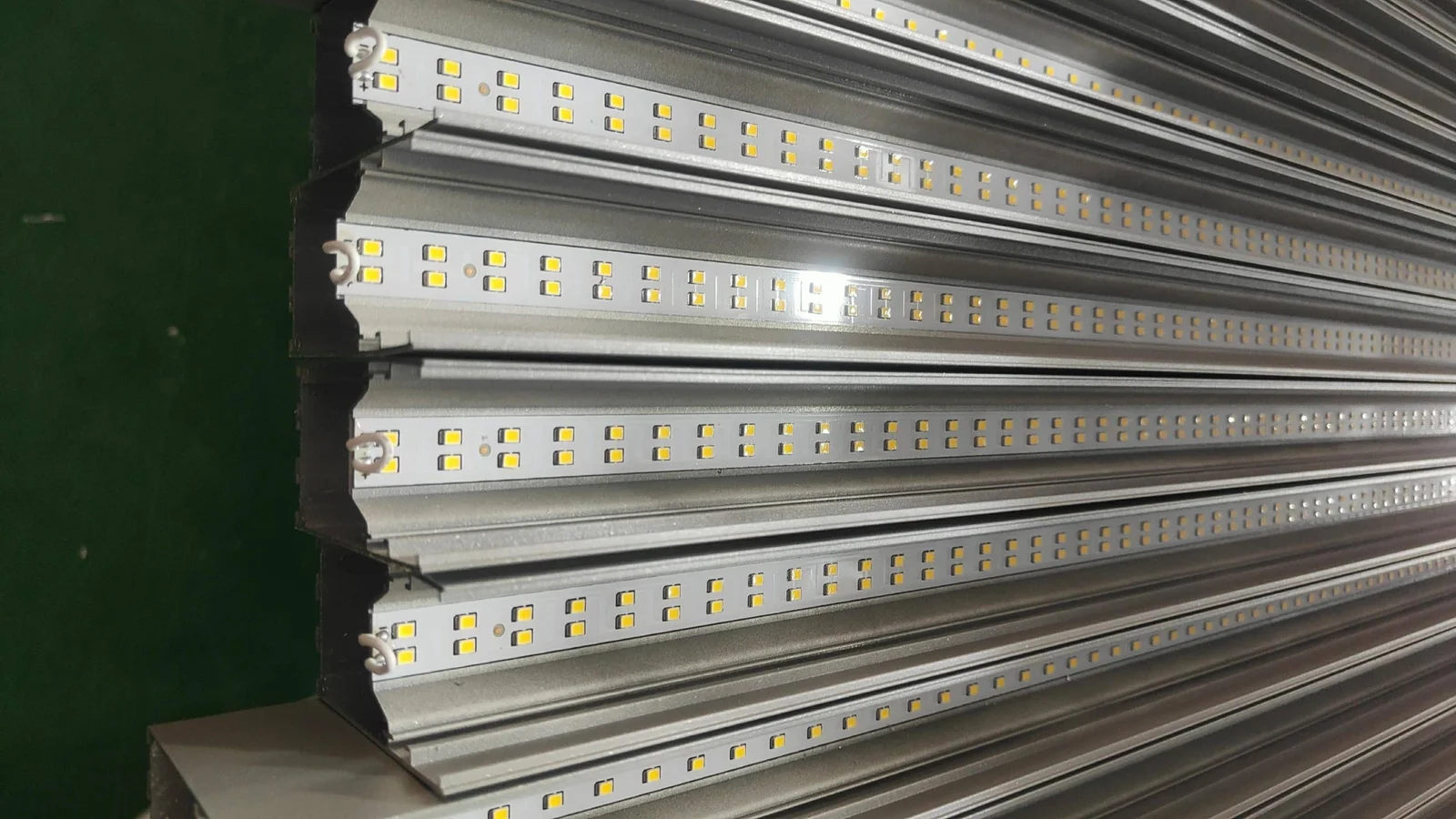 Luminária linear LED