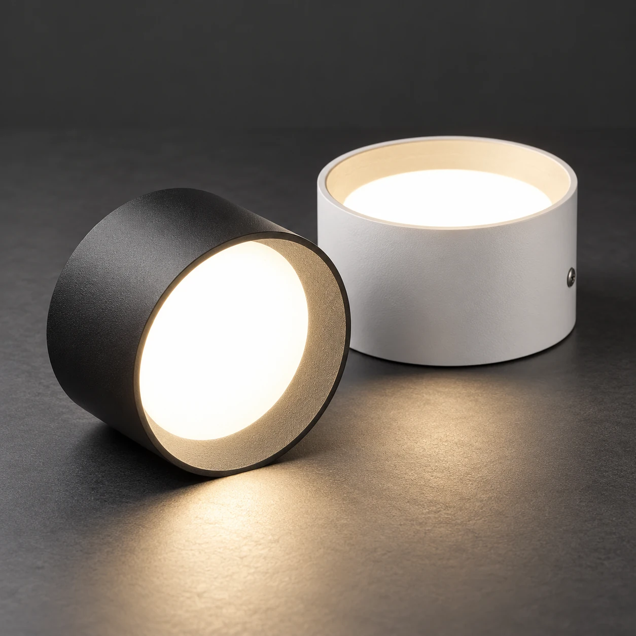 Downlight cilíndrico com opção pendente